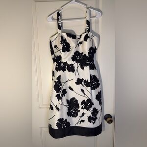 Jessica Howard BLK & White Floral Dress In Sz 12P‎
